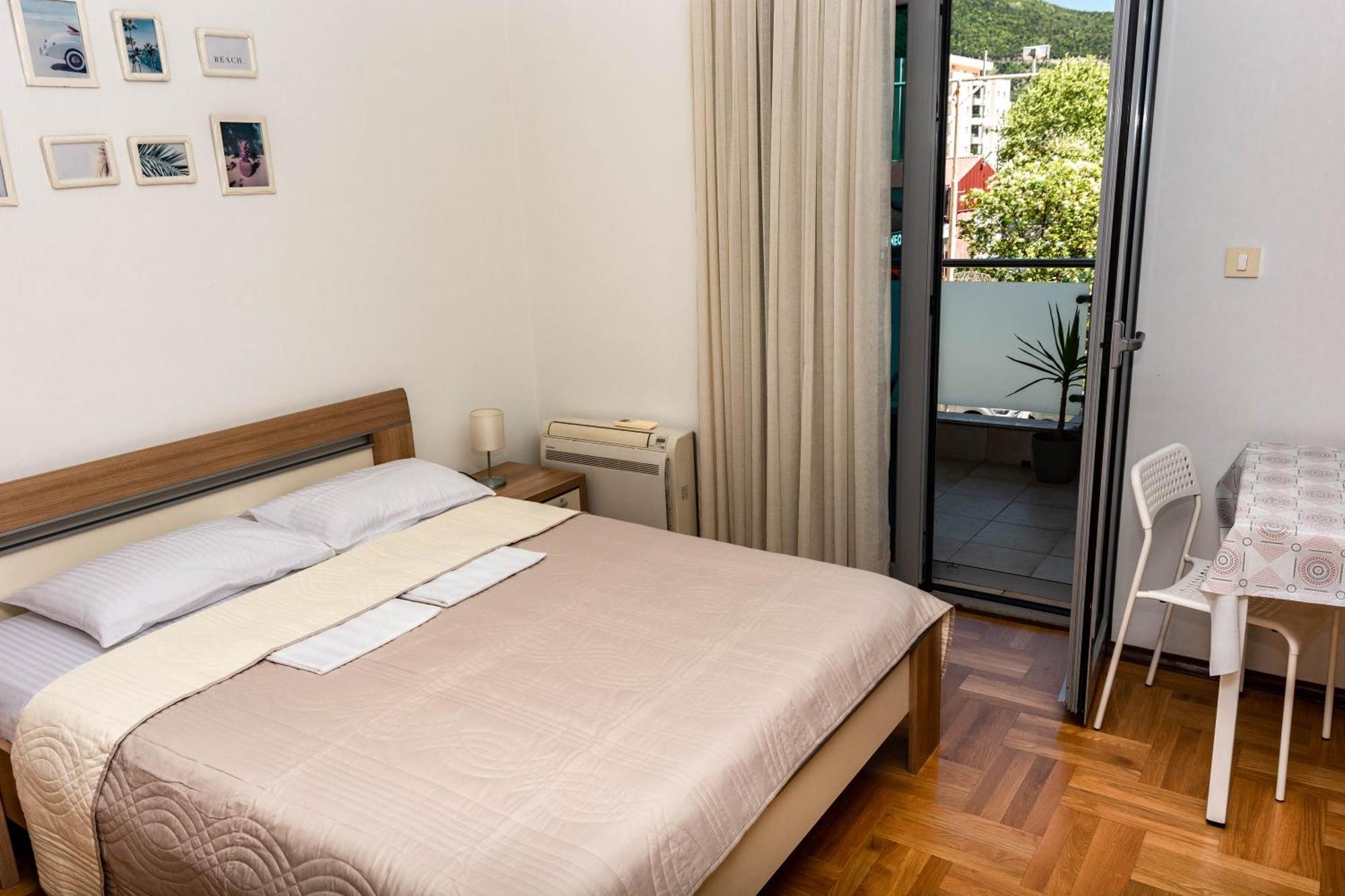Bobo Apartment Budua Esterno foto