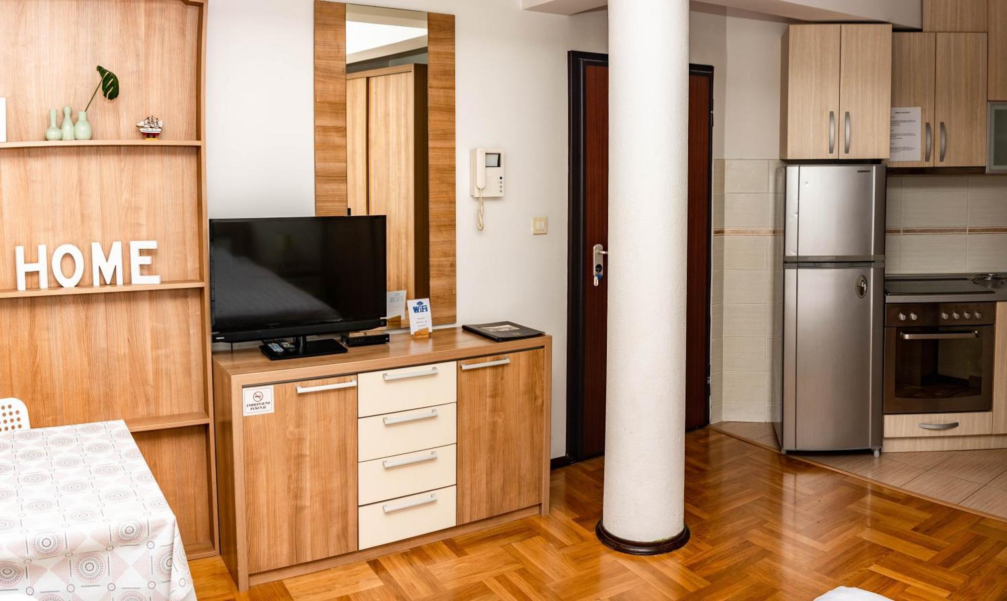 Bobo Apartment Budua Esterno foto