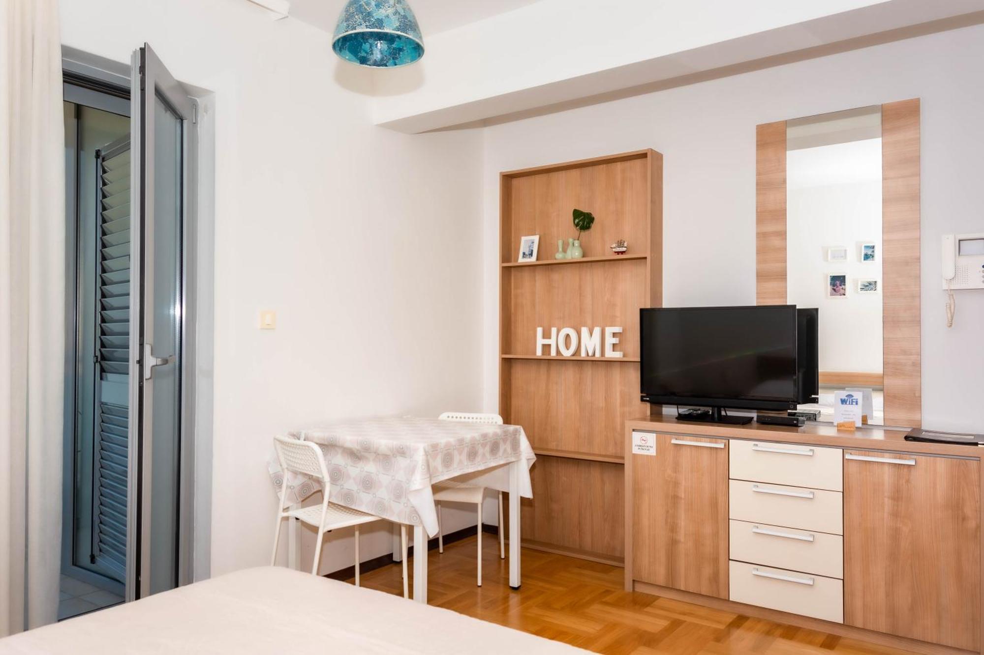 Bobo Apartment Budua Esterno foto